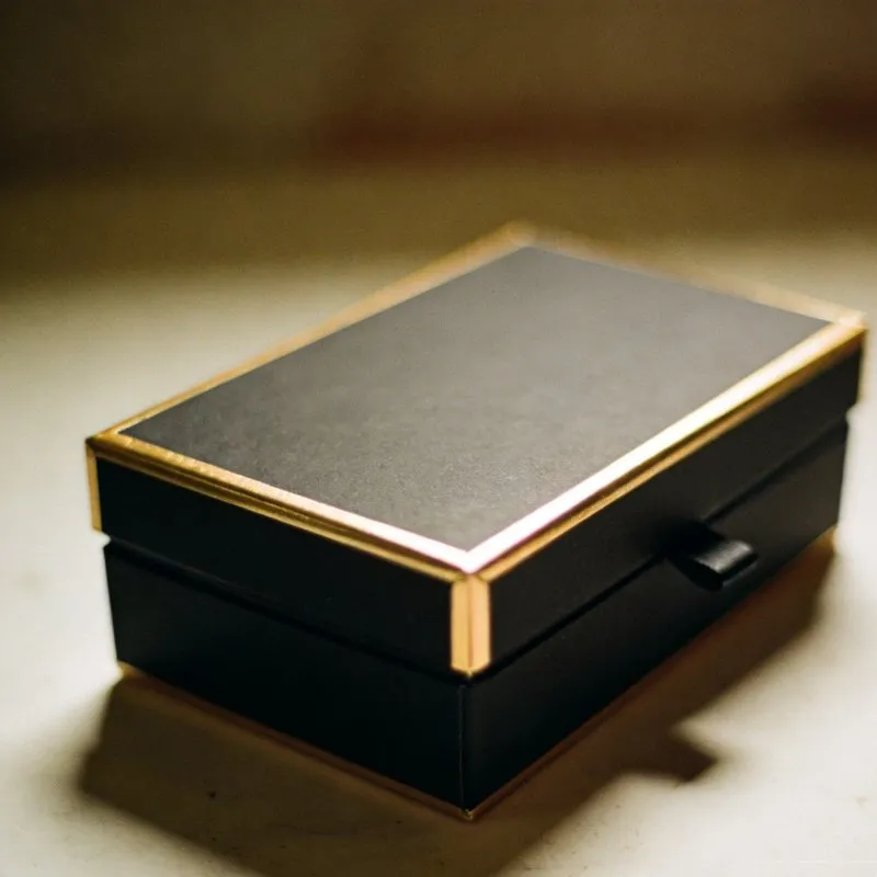 Magnetic Closure Cigar Humidor Box with Spanish Cedar Lining and Custom Embossing